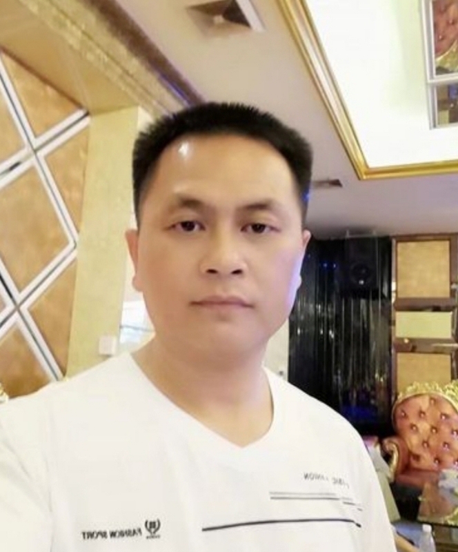 小梁的第二张照片--梧州认干亲服务网